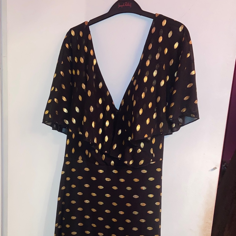 Elegant Black Backless Dress with Gold Patterns